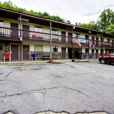 Oyo Hotel Chapmanville Inn, Wv - Hwy 119 Dış mekan fotoğraf