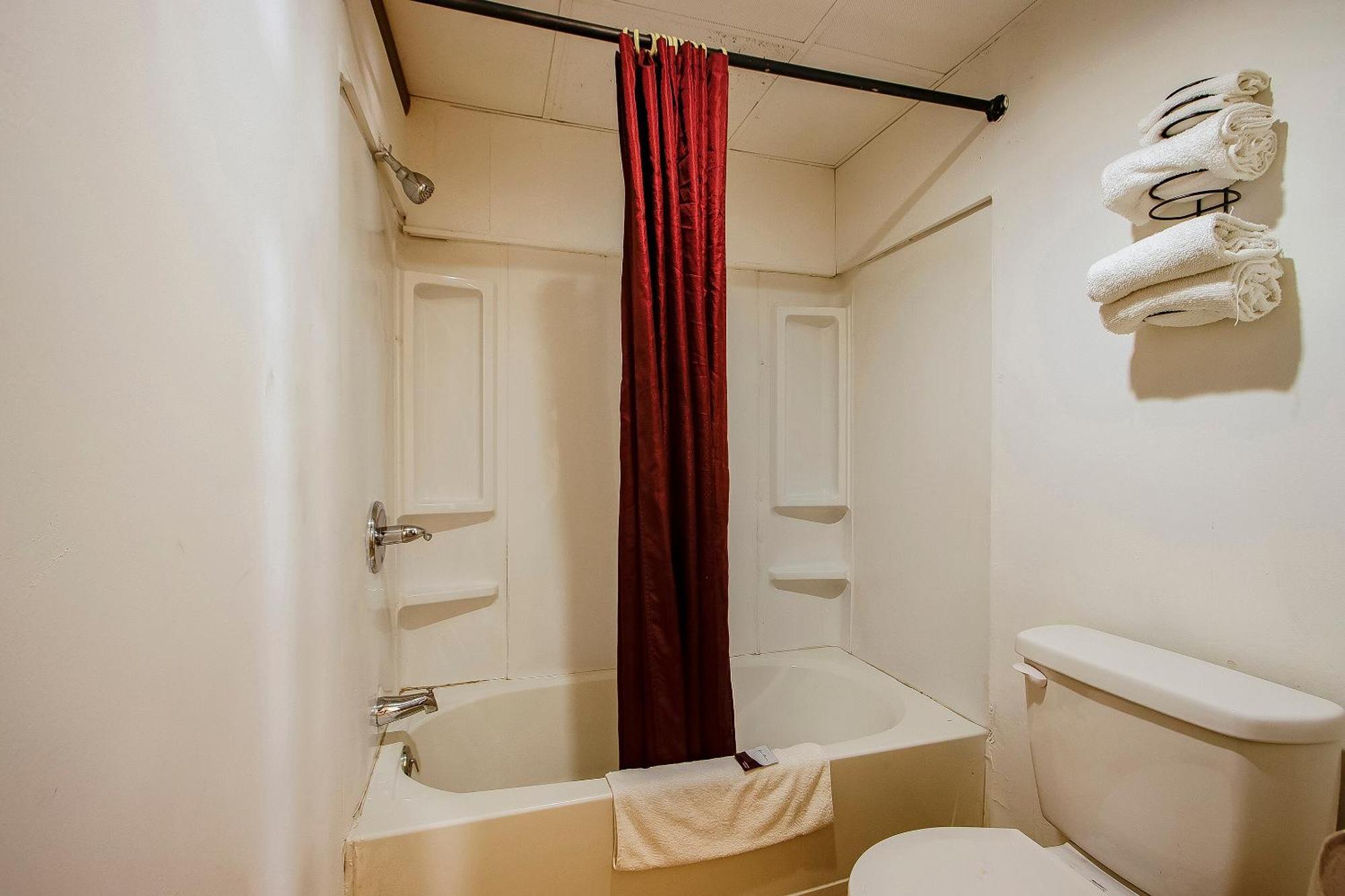 Oyo Hotel Chapmanville Inn, Wv - Hwy 119 Dış mekan fotoğraf