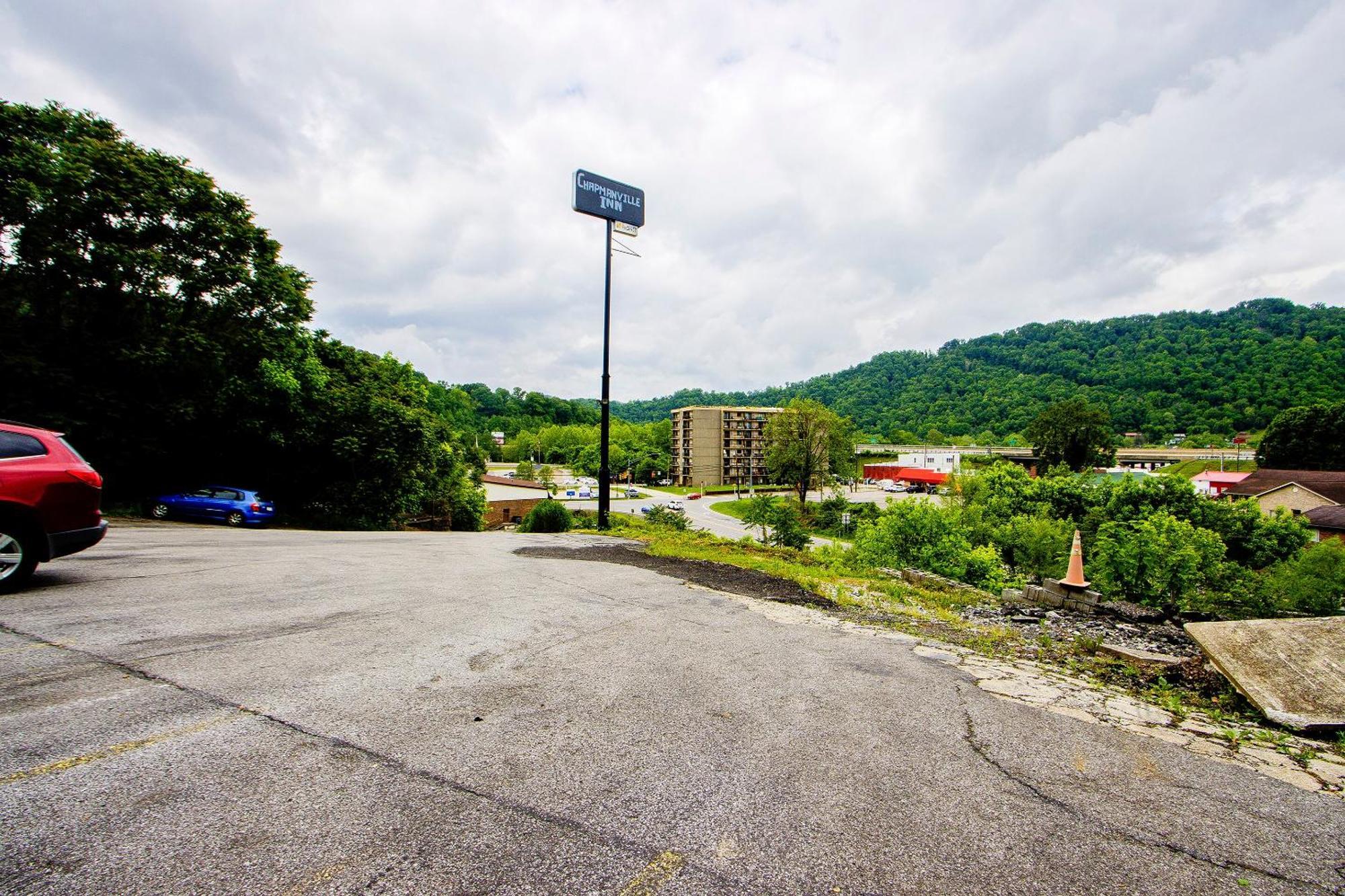 Oyo Hotel Chapmanville Inn, Wv - Hwy 119 Dış mekan fotoğraf