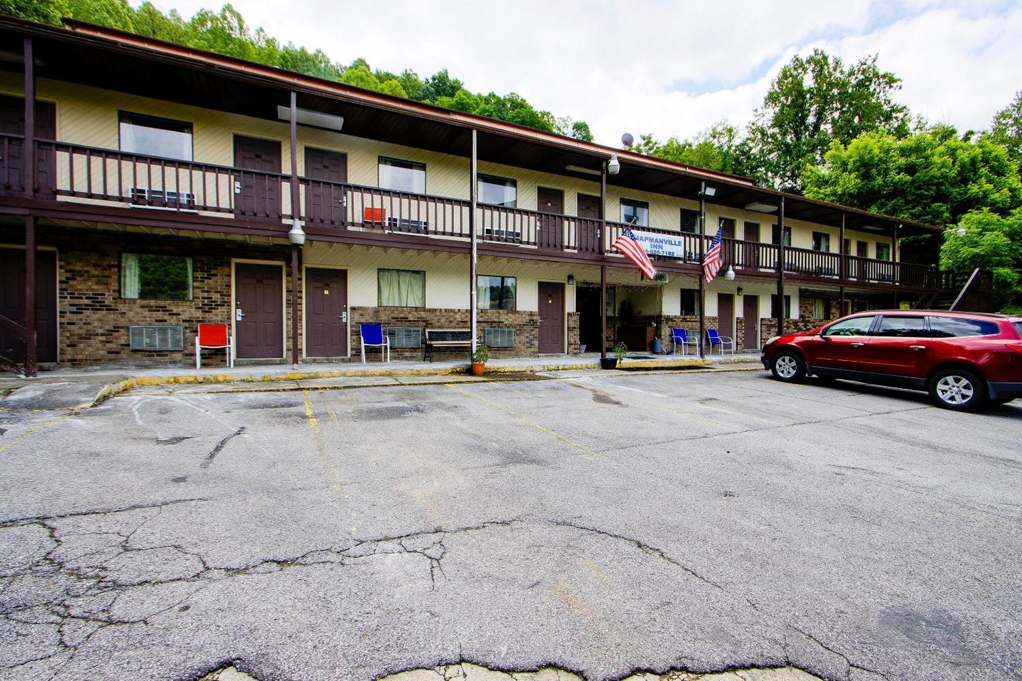 Oyo Hotel Chapmanville Inn, Wv - Hwy 119 Dış mekan fotoğraf