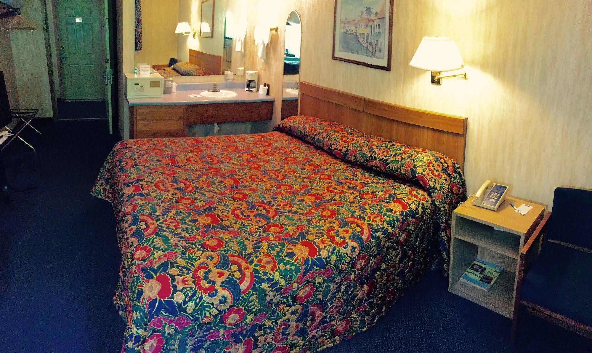 Oyo Hotel Chapmanville Inn, Wv - Hwy 119 Dış mekan fotoğraf